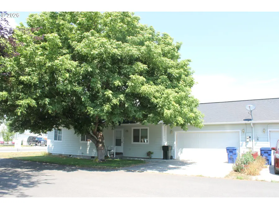3130 Elm St, Baker City, OR 97814 - #3
