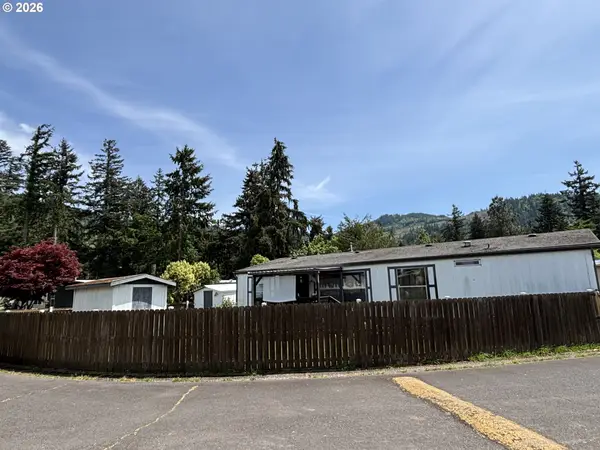 33838 E River Dr #26, Creswell, OR 97426