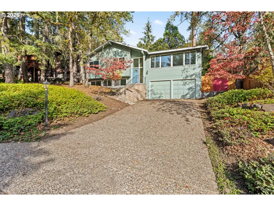 505 Lochmoor Pl, Eugene, OR 97405 - #3