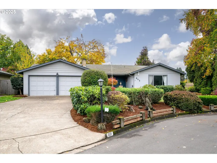 601 Blackstone St, Springfield, OR 97477 - Image #3