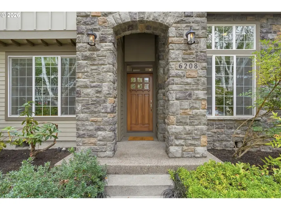 6208 NE Chestnut St, Hillsboro, OR 97124 - #2