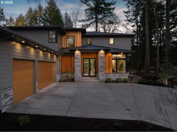 17930 Kelok Rd, LakeOswego, OR 97034