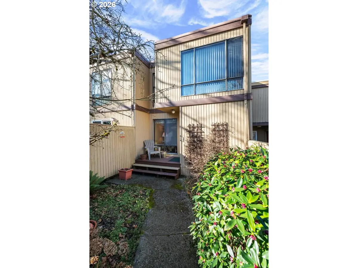 1655 NW Lakeway Ln, Beaverton, OR 97006 - Image #1