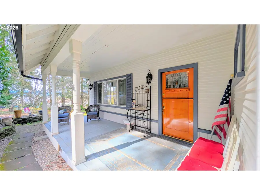 2110 E Main St, Cottage Grove, OR 97424 - #2