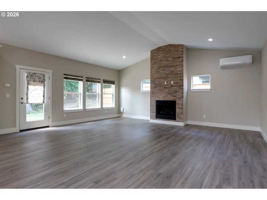 159 E J St, Vernonia, OR 97064 - #3