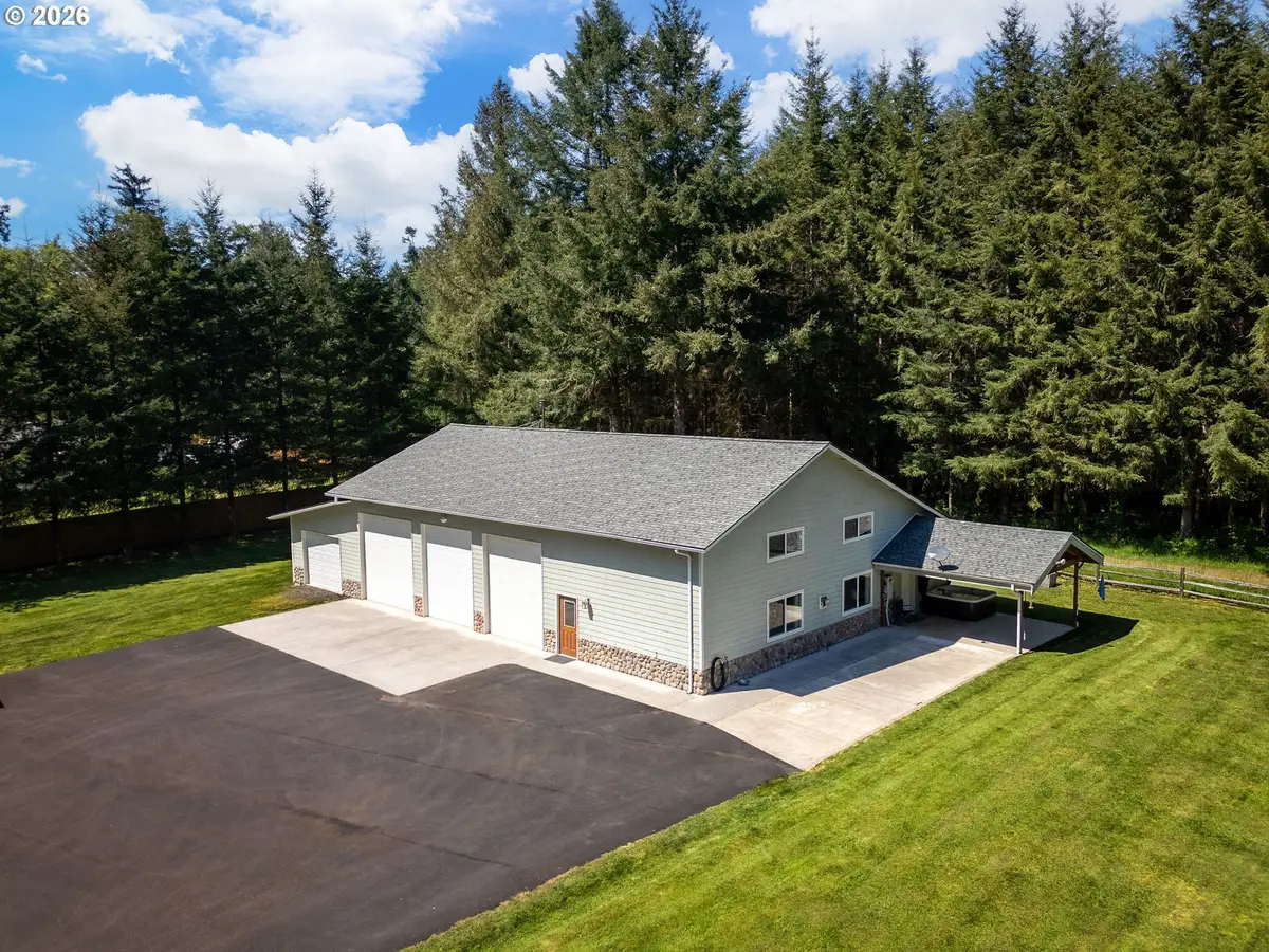 112 Chapman Rd, Castle Rock, WA 98611 - #1