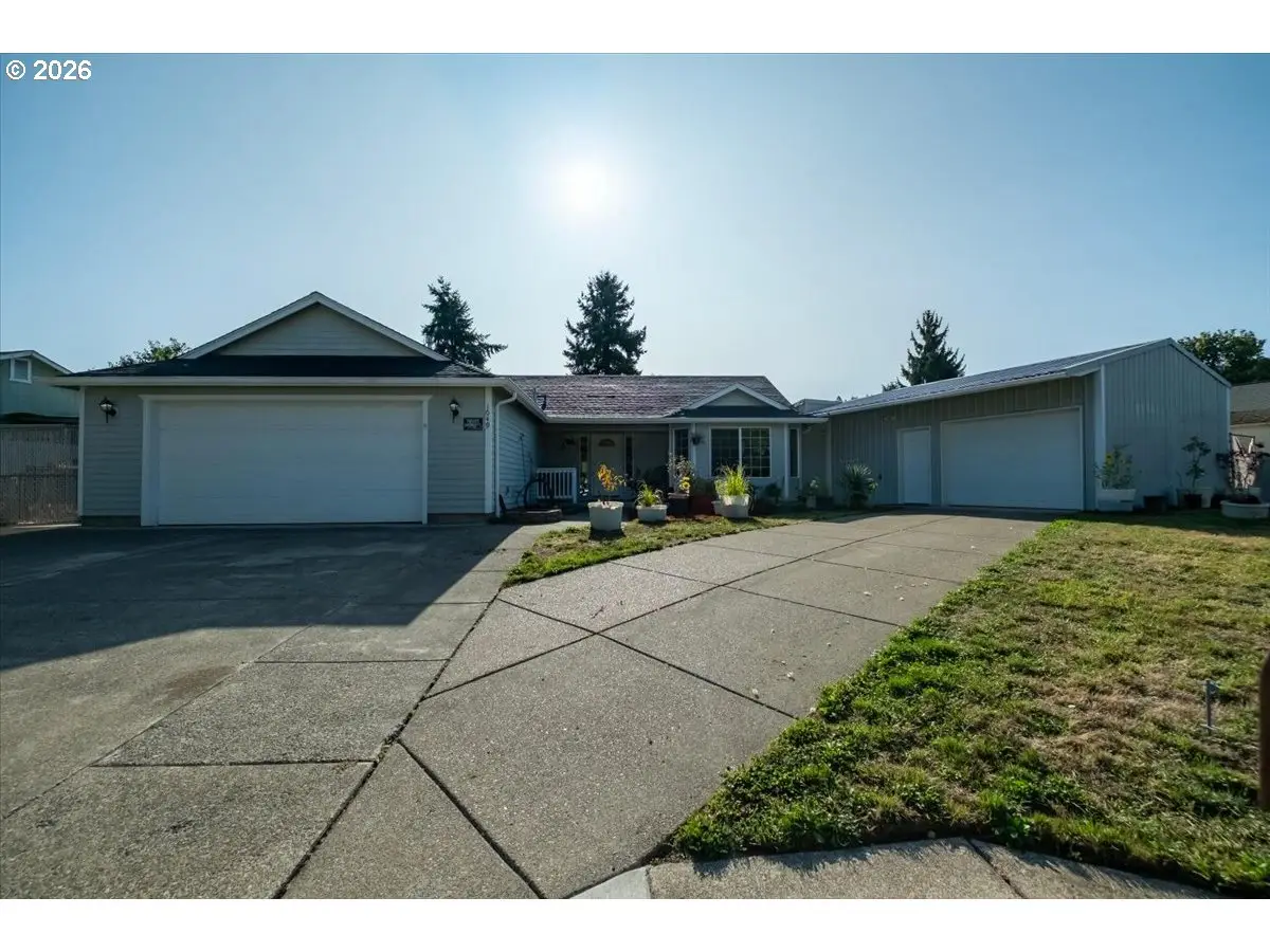 1049 29th Ave, Sweet Home, OR 97386 - #1