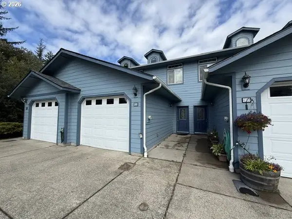 951 Jasper Ln, Florence, OR 97439