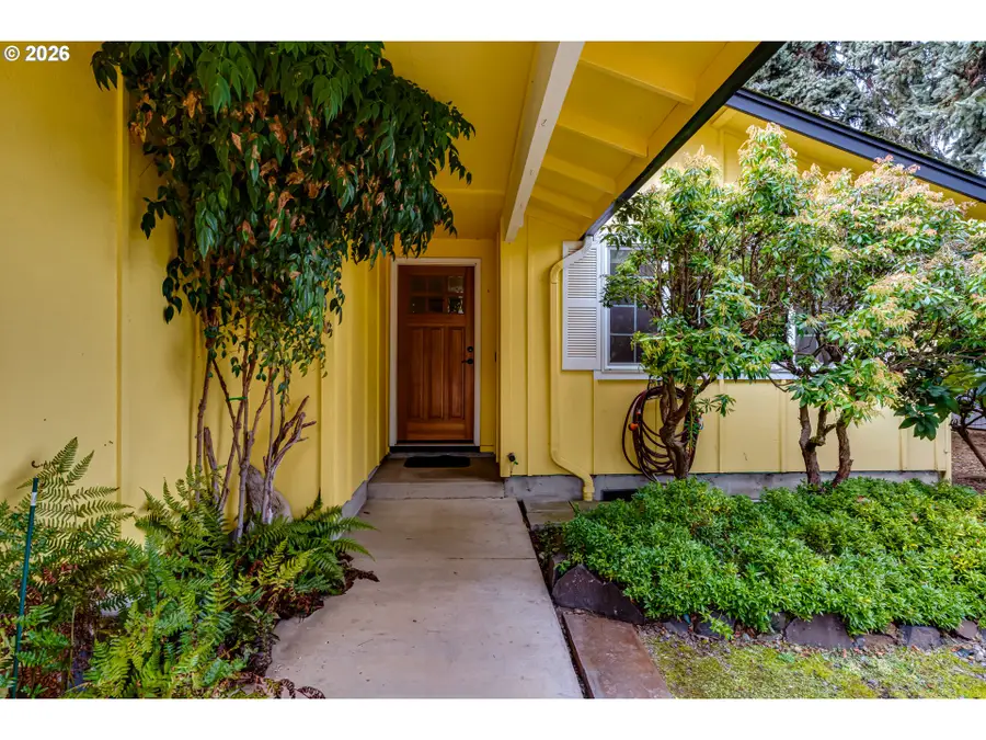 1230 Debrick Rd, Eugene, OR 97401 - Image #3