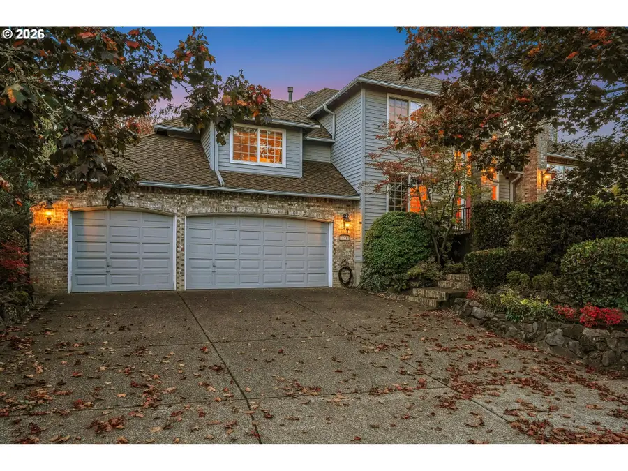 17317 Brookhurst Dr, Northwest Clackamas, OR 97034 - #2