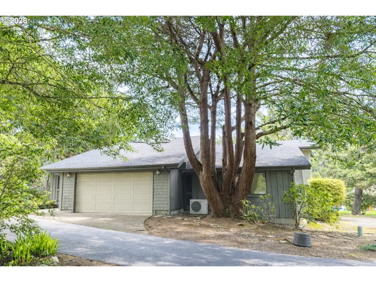 17454 Bluff Dr, Brookings, OR 97415 - #1