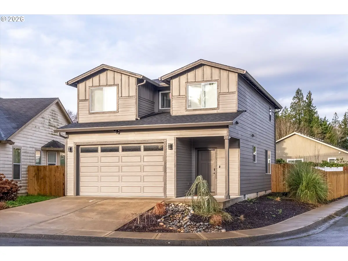 109 Hill Dr, Cathlamet, WA 98612 - #1
