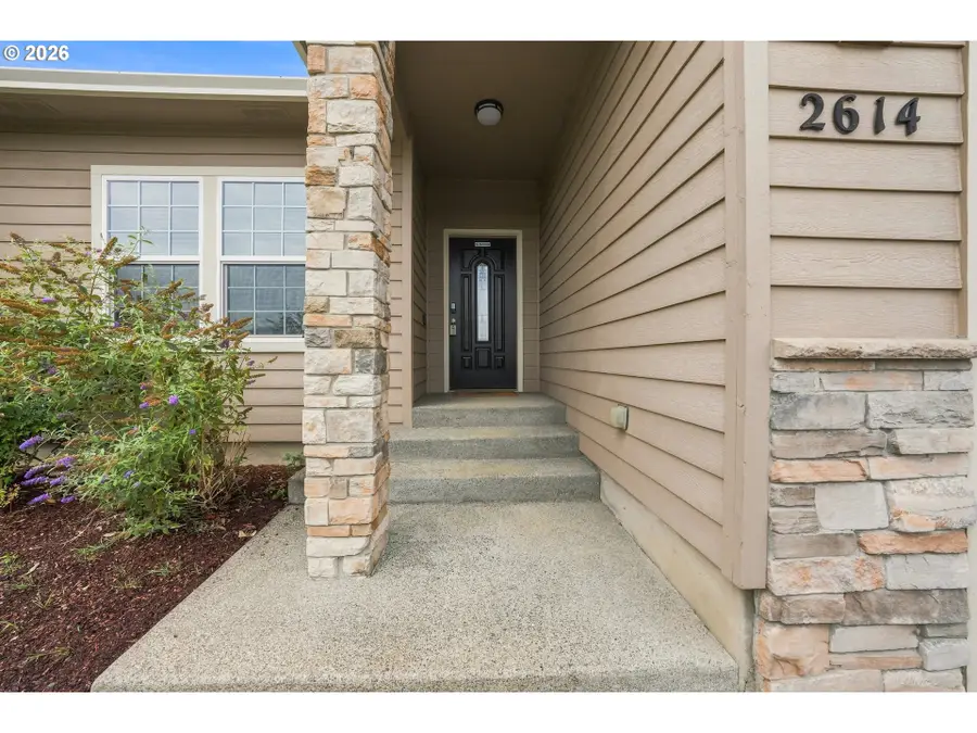 2614 Loma Vista Dr, Roseburg, OR 97471 - #3