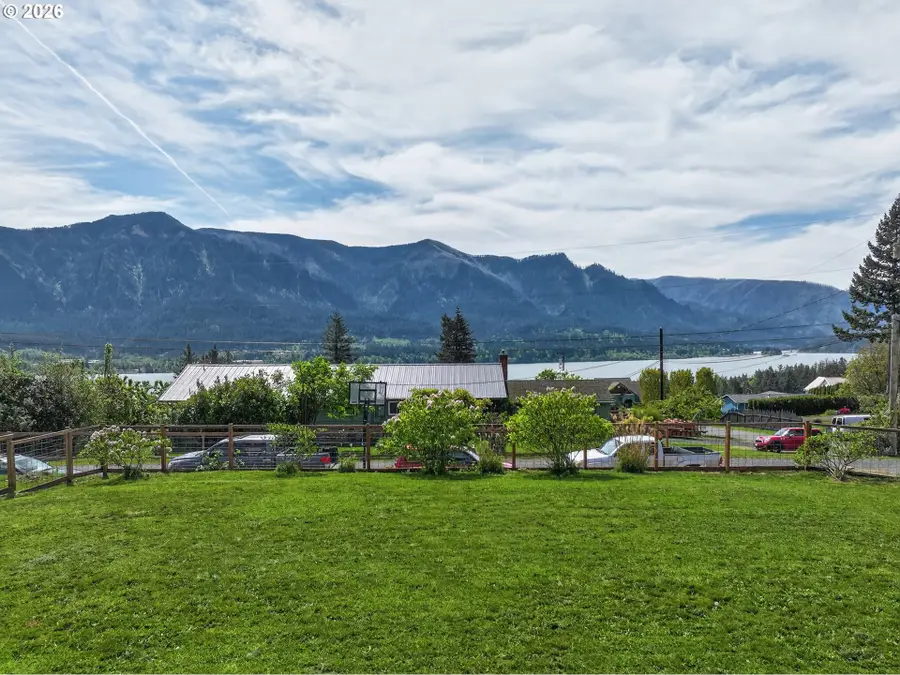 241 NE Shepherd Ave, Stevenson, WA 98648 - #2