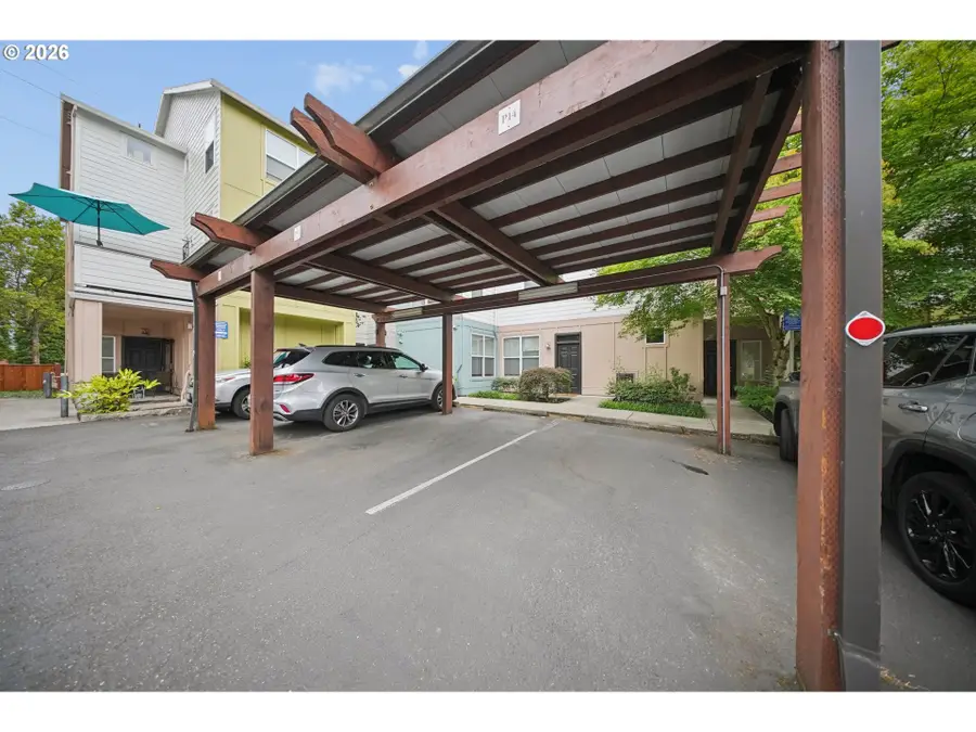 2004 NE Cadbury Ave #105, Hillsboro, OR 97006 - #3