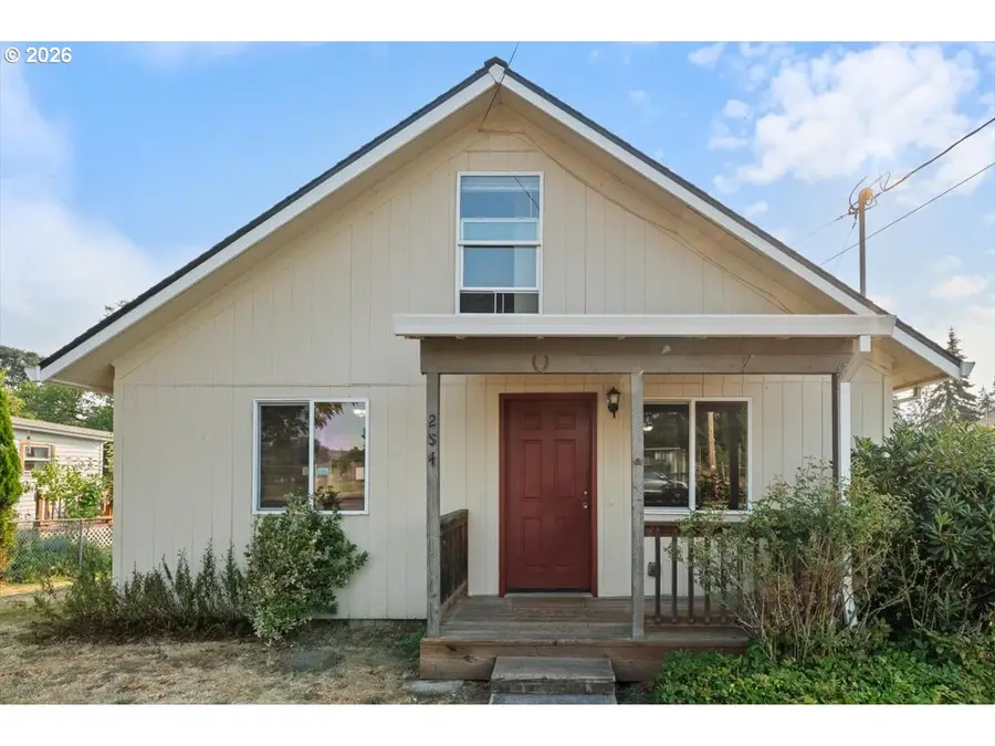 254 N 6th St, Saint Helens, OR 97051 - #3