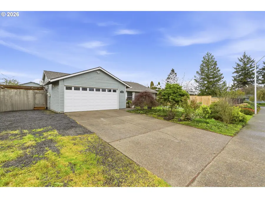 3823 NE Lincoln St, Hillsboro, OR 97124 - #2