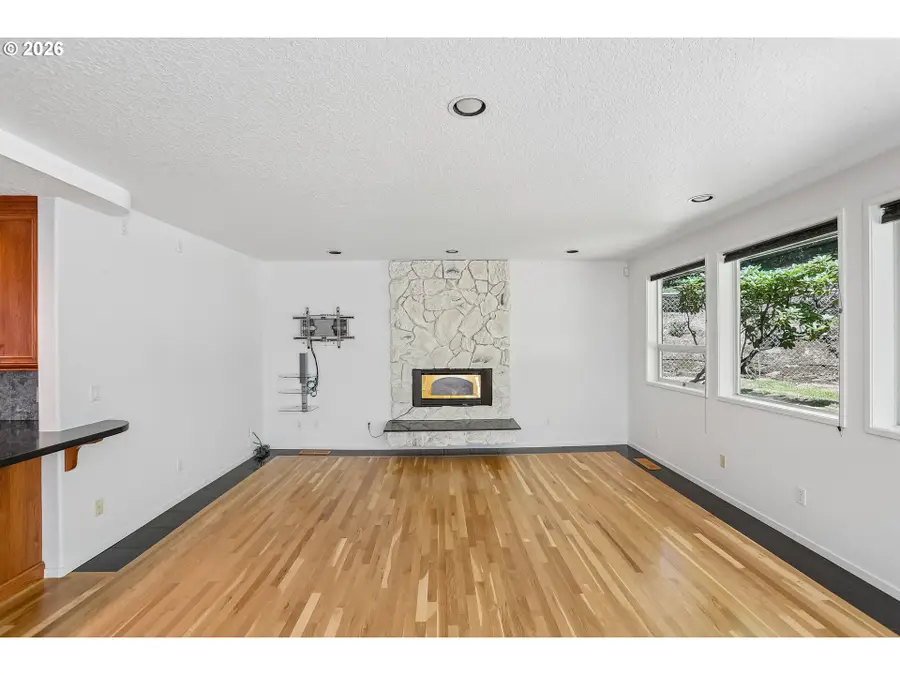 10838 S Southridge Dr, Portland, OR 97219 - #3