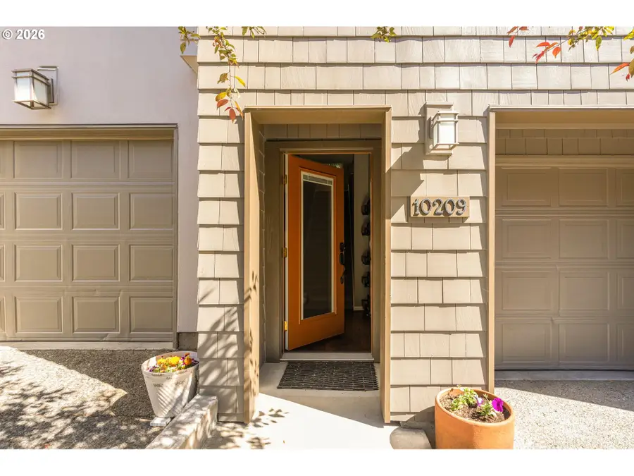 10209 NW Village Heights Dr, Portland, OR 97229 - #2