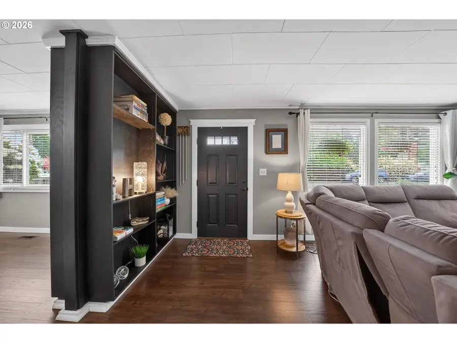 488 W Broccoli St, Roseburg, OR 97471 - #3