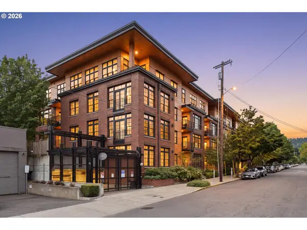2350 NW Savier St #B214, Portland, OR 97210