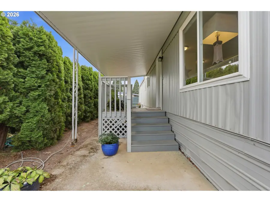 3486 Rainbow Loop #28, Hubbard, OR 97032 - #3