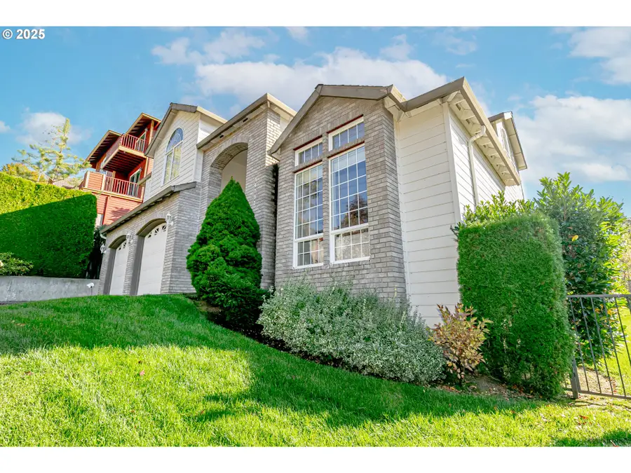 14732 SE Duke St, Portland, OR 97236 - Image #2