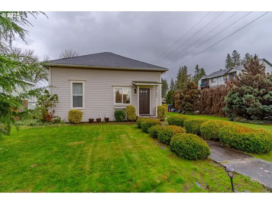 205 N 3rd St, Jefferson, OR 97352 - Image #3