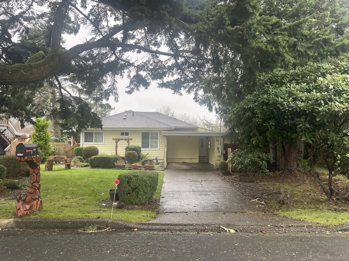 1012 1st St, Florence, OR 97439 - Image #1