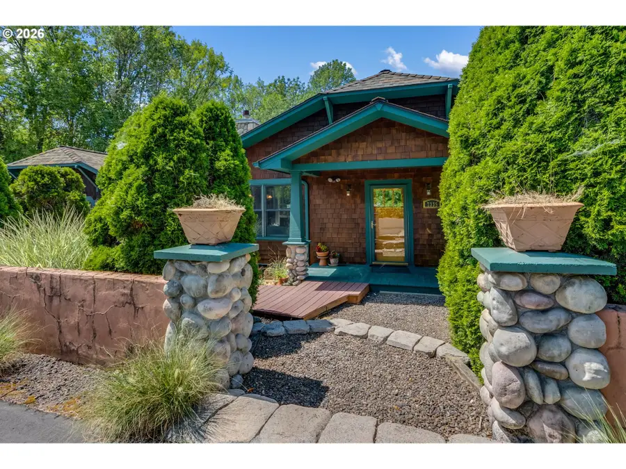 7335 SW 68th Ave, Portland, OR 97223 - #2
