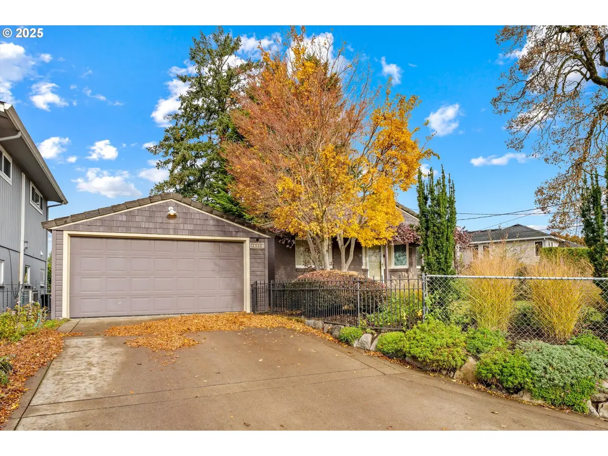 21047 NE Interlachen Ln, Fairview, OR 97024 - Image #1