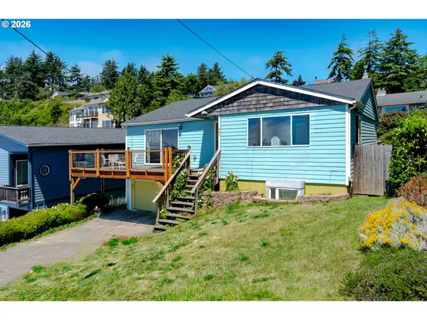 645 SE 4th St, Newport, OR 97365