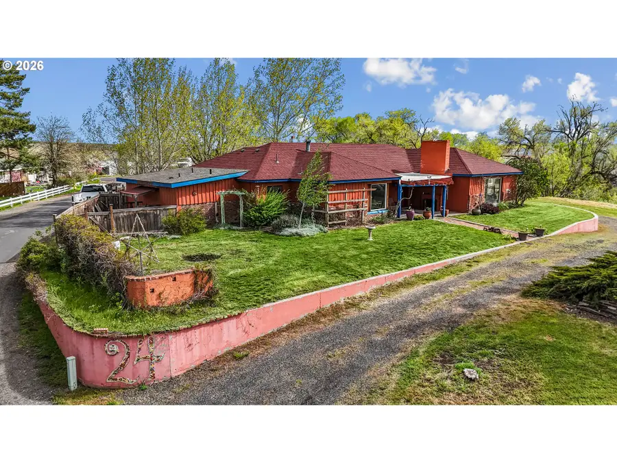 24 NE Mount Hebron Dr, Pendleton, OR 97801 - #3