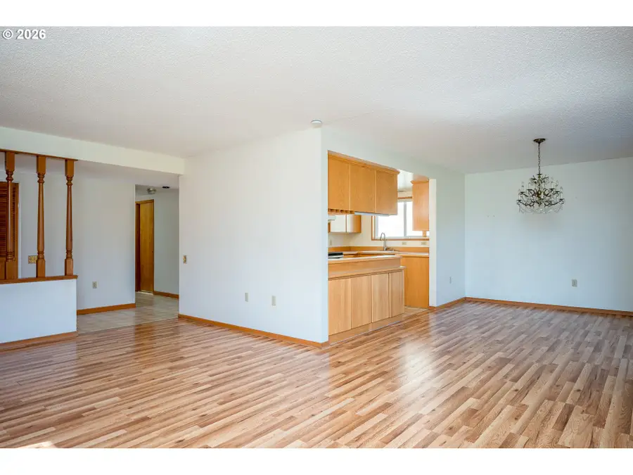 16205 SW King Charles Ave, King City, OR 97224 - #2