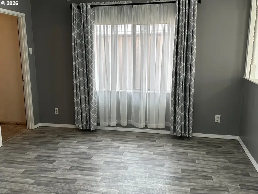 101 SW Peach Ln, Winston, OR 97496 - #3