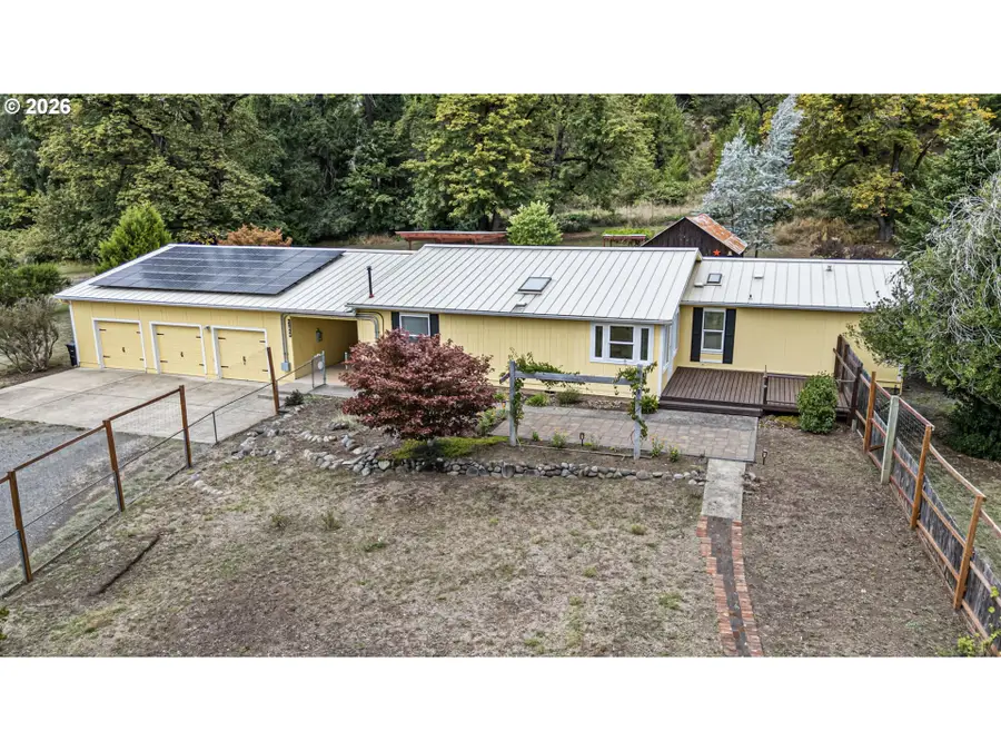 47849 W 2nd St, Oakridge, OR 97463 - #2