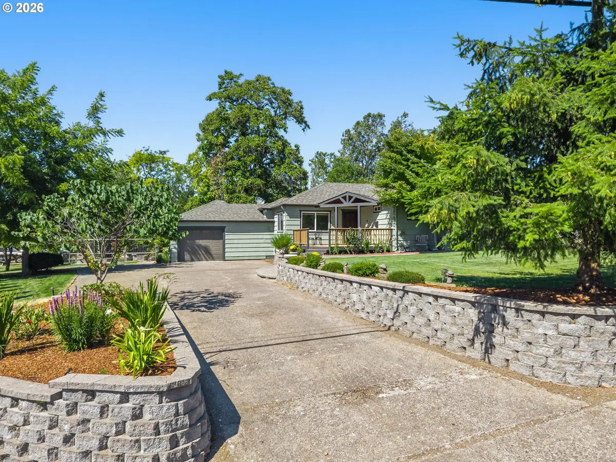 923 E 36th Ave, Eugene, OR 97405 - #1