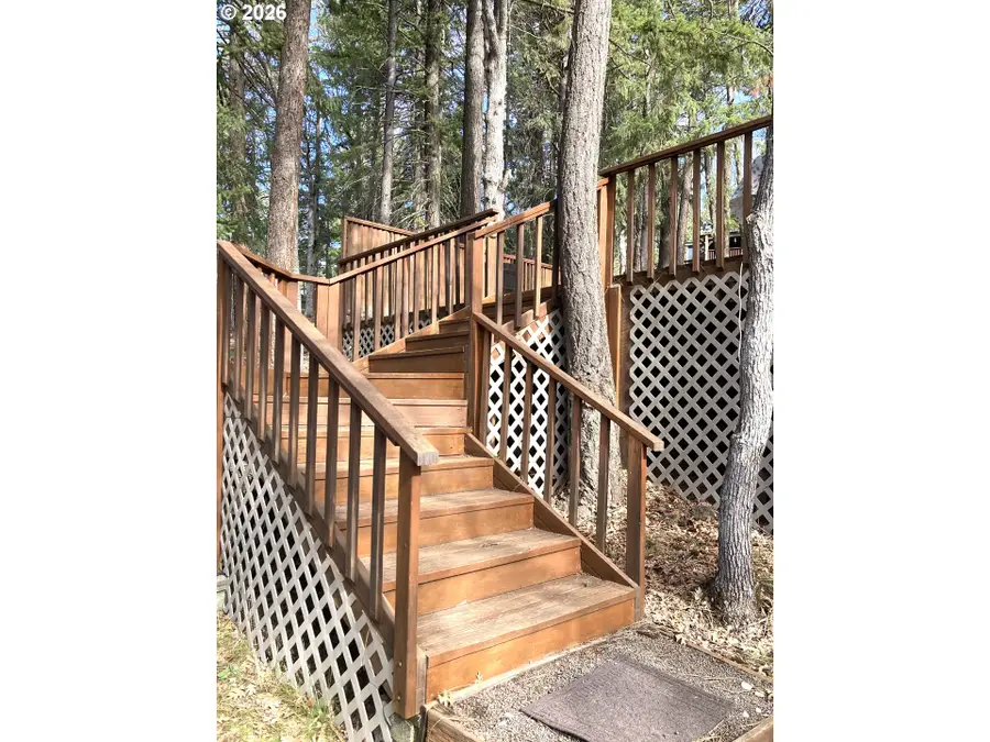 361 Oak Park Ln, Sportsmans Park, OR 97063 - #3