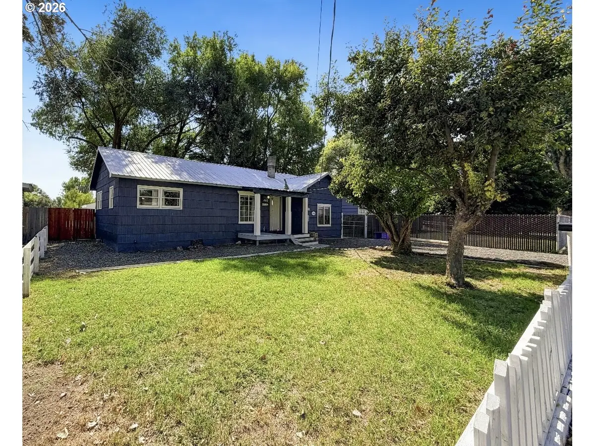 445 Riverside Dr, Burns, OR 97720 - #1