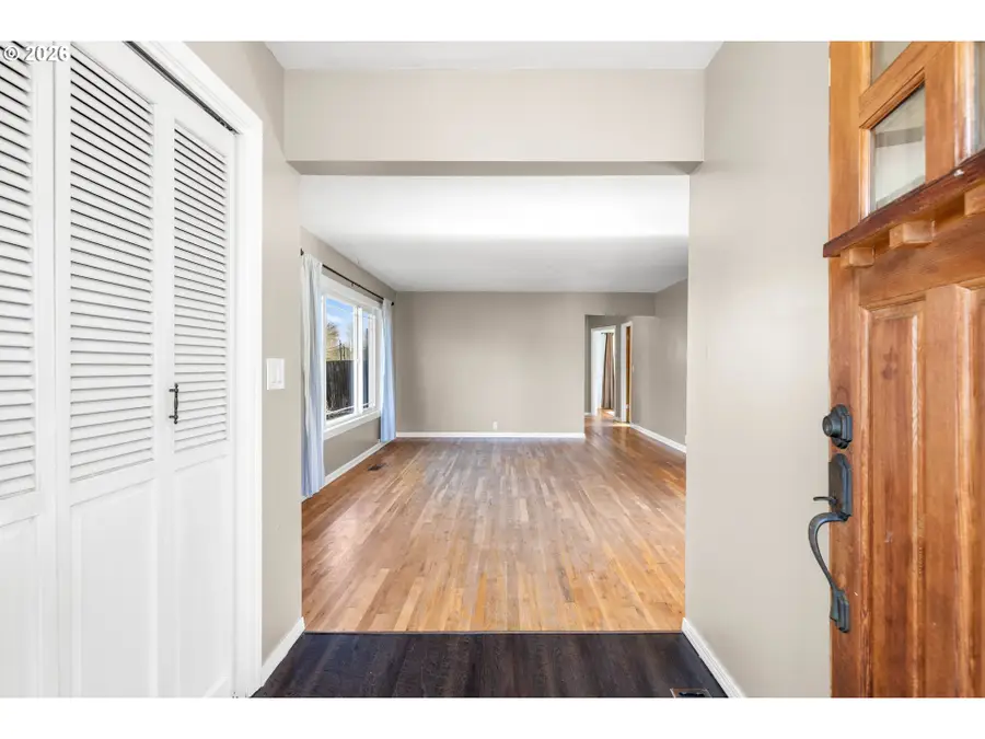 6160 SE Frances St, Hillsboro, OR 97123 - #2