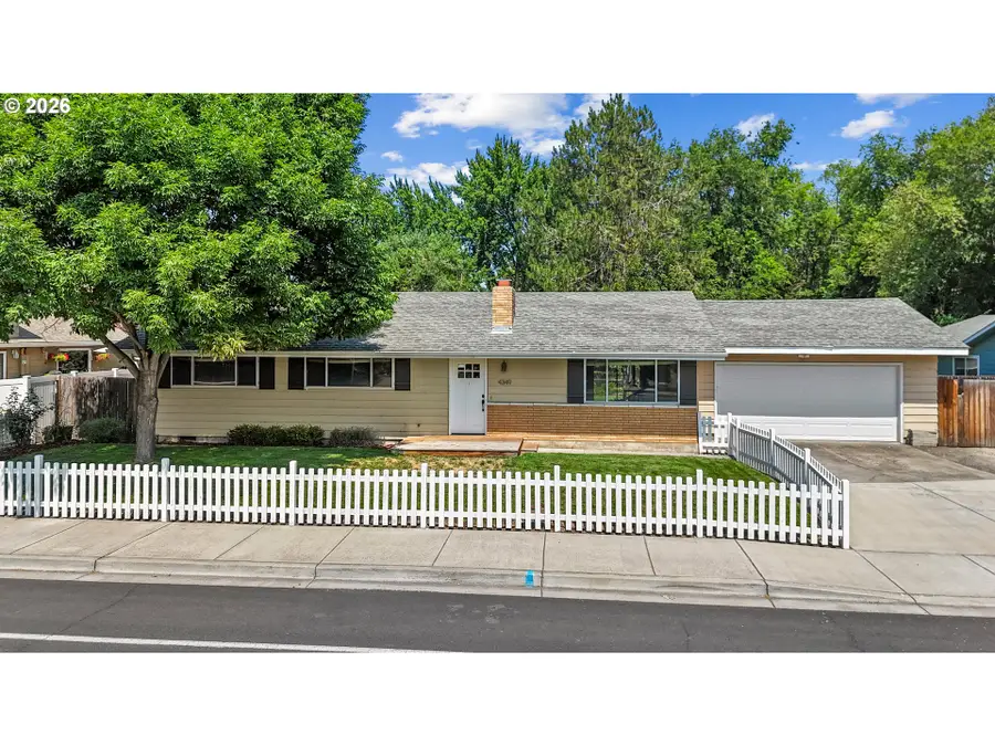 4349 SW Quinney Ave, Pendleton, OR 97801 - #2