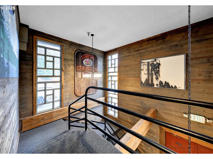 87557 E Government Camp Loop #204, Mount Hood Parkdale, OR 97028 - Image #2