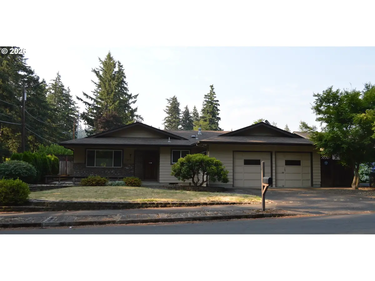 15236 SE Kelly St, Portland, OR 97236 - #1