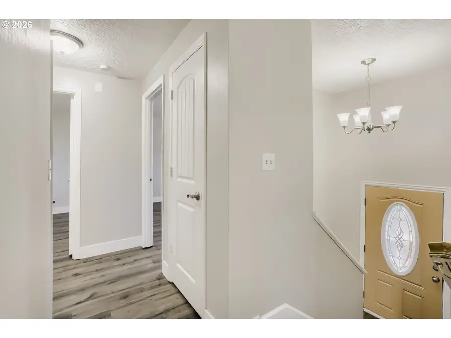 19160 Clairmont Way, Oregon City, OR 97045 - #3
