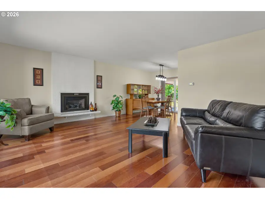 10160 SW Century Oak Dr, Tigard, OR 97224 - #3