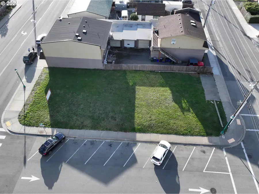 531 Hemlock St, Brookings, OR 97415 - Image #3