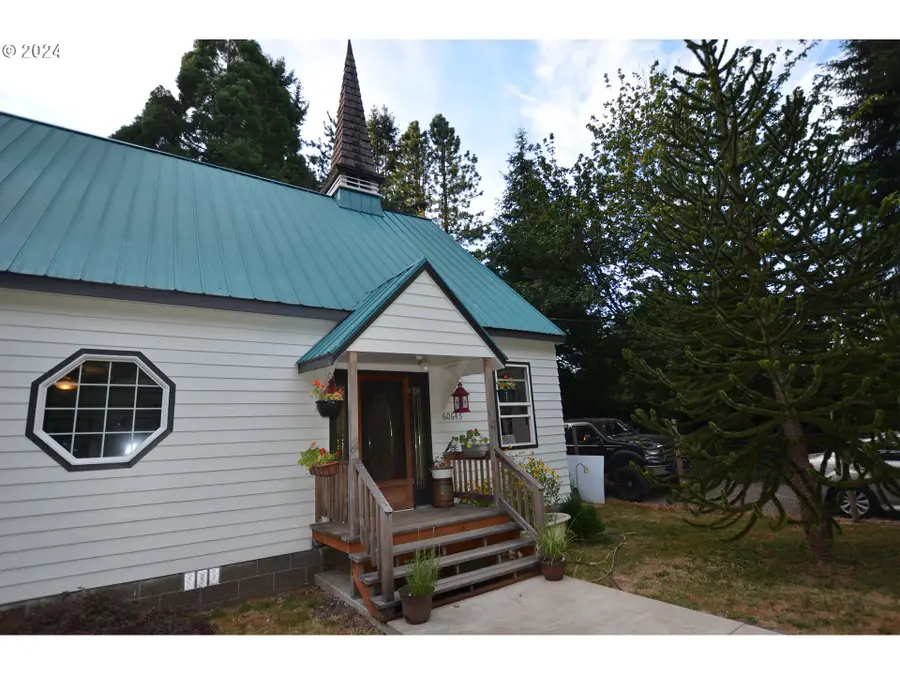 60645 NW Cochran Rd, Timber, OR 97144 - Image #2