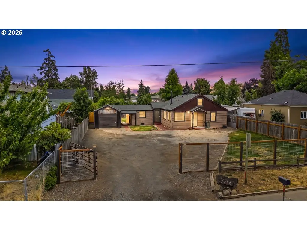 3270 Brown Rd, Salem, OR 97305 - #1