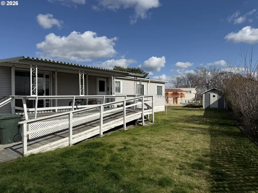 115 Alameda Ct, Umatilla, OR 97882 - #3