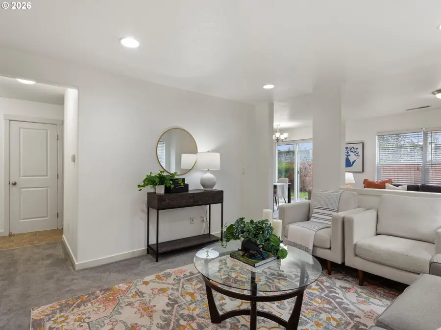 827 NW 1st Ave, Canby, OR 97013 - #3